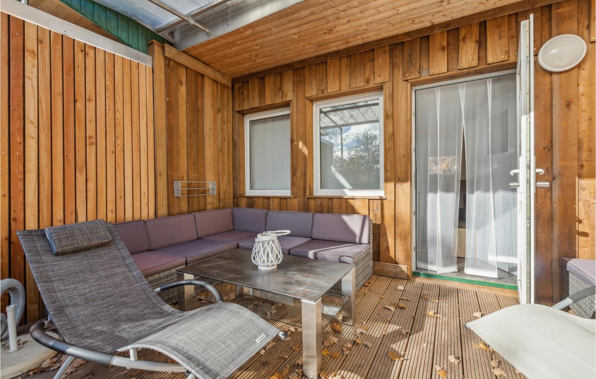 Nice Home In Zeulenroda-Triebes With Sauna Екстериор снимка